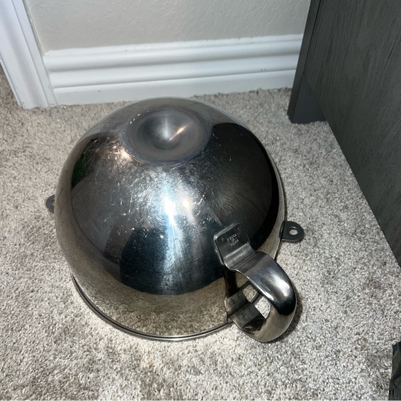 KitchenAid 6qt mixing bowl - Picture 2 of 3